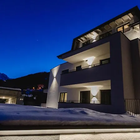Crystal Apartman
